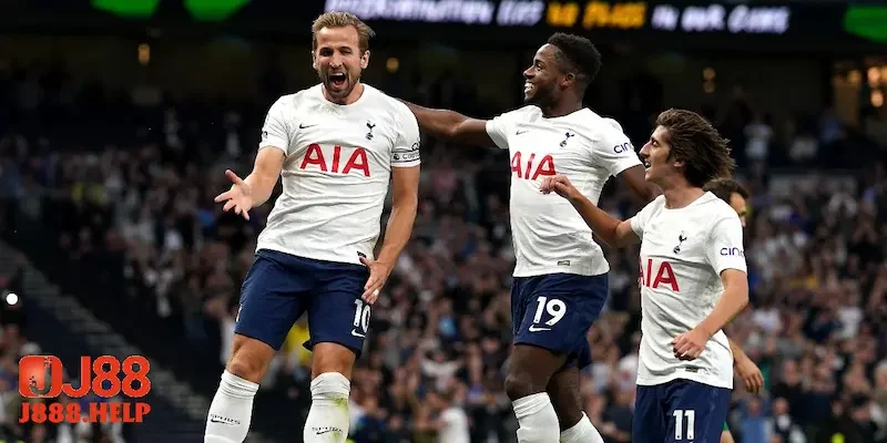 Lịch sử hình thành và phát triển của bóng đá C2